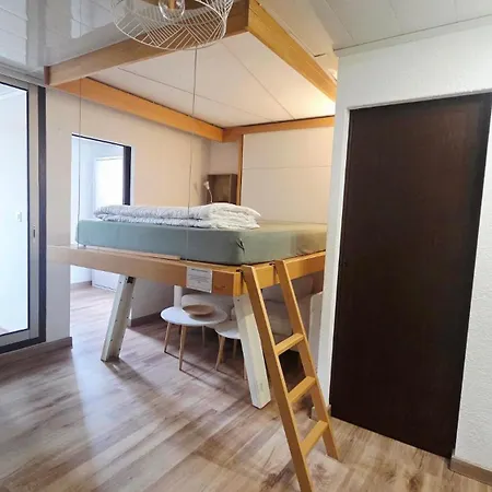 Acces Depuis Parking 아파트 *